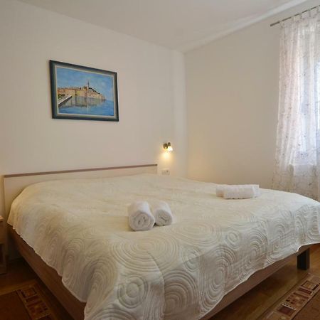 Apartment Dina 52 로비니 외부 사진