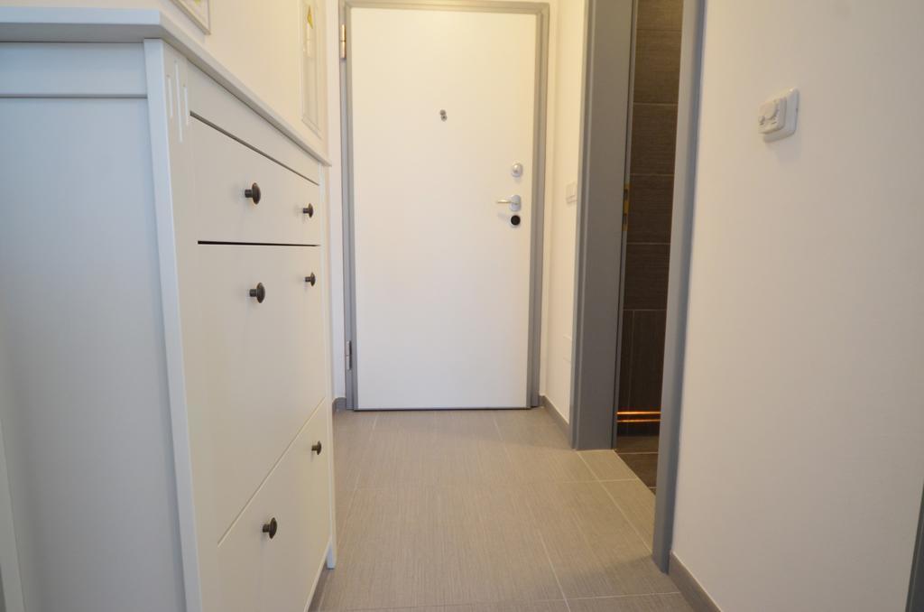 Apartment Dina 52 로비니 외부 사진