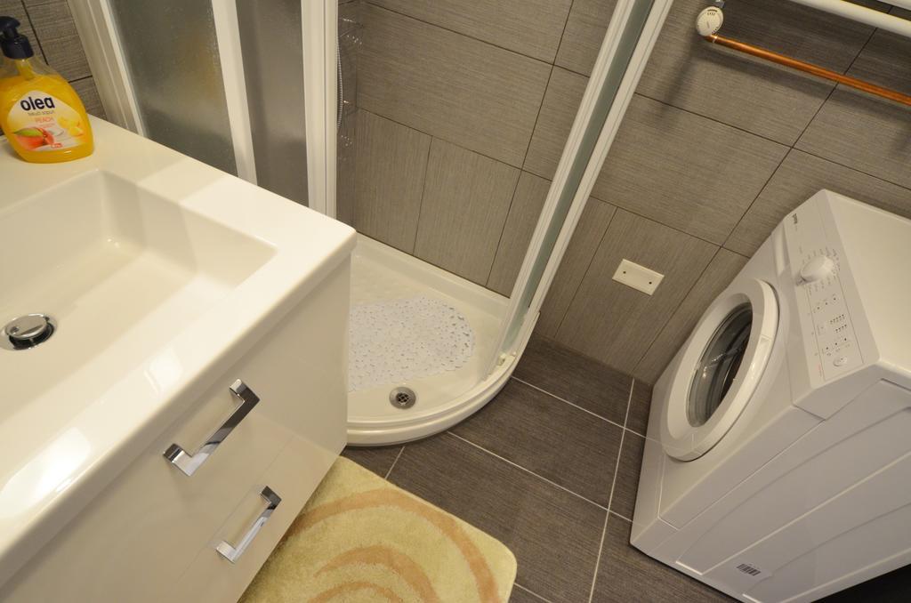 Apartment Dina 52 로비니 외부 사진